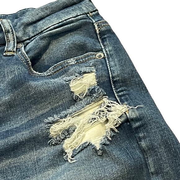 American Eagle Curvy Hi-Rise Shortie Distressed Shorts - Picture 7 of 14